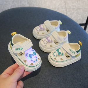 一品王子童鞋新款凉鞋男宝宝学步鞋软底0-2岁婴幼儿女孩包头亮灯