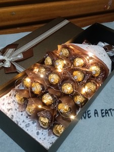 19颗正品费列罗巧克力礼盒生日礼物送花情人节礼物重庆同城配送