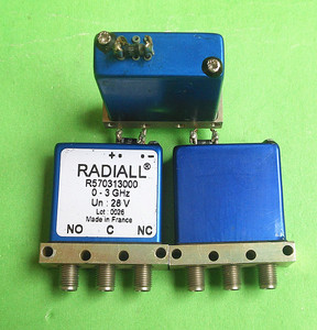 RADIALL R570313000 3GHz 28V RF SMA射频同轴单刀双掷开关