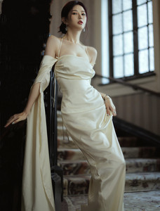 仿周子然款时尚性感气质婚礼模特走秀红毯年会摄影真丝缎实物礼服