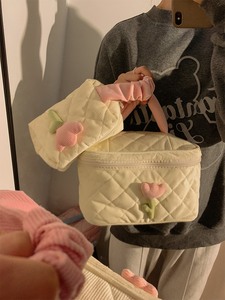 日本可爱郁金香手提化妆包女便携大容量ins高级感洗漱品收纳箱盒