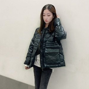 韩版2021冬季新款轻薄羽绒服外套学生宽松棒球服保暖女装口袋亮面