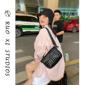 香港代购黑色编织包包女2024新款高级感小众设计腰包单肩腋下包女