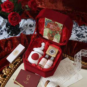 《玫瑰与她》生日结婚礼物伴手礼大红色丝绒欧舒丹香薰蜡烛礼盒