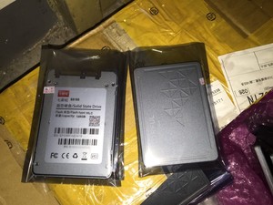 七彩虹 128G SSD SATA3 固态硬盘 2.5英寸 120G 全新 SS150