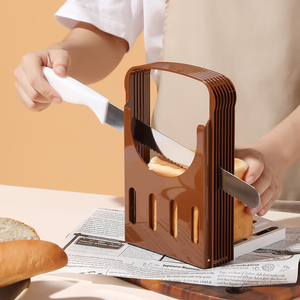 日本KM.6114.土司切片辅助器 一款帮忙整齐切面包片的工具 带刀