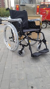 奥托博克新款普乐轮椅大轮子小轮子都是实心有黑色红色车架没坐垫