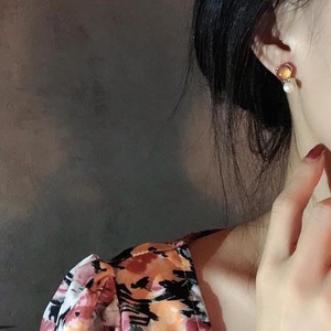 韩国气质精致银针小耳钉女网红ins百搭橙色新品甜美桔色珍珠耳环
