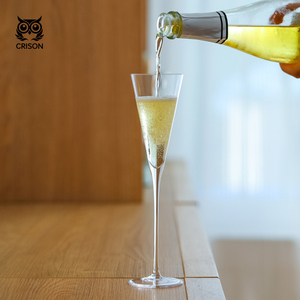 CP8203 CRISON无铅水晶三角造型香槟杯气泡酒杯日式鸡尾酒高脚杯
