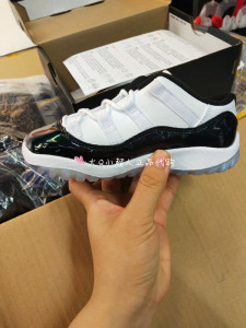 耐克 Air Jordan aj11乔11复活节 儿童运动鞋 505836-145 现货