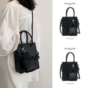 香港正品包包女2022新款高级感小众设计小方包真皮单肩斜挎手提包