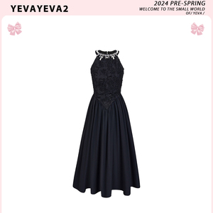YEVA 【现货】千金风珍珠挂脖黑色连衣裙女设计感小众收腰公主裙