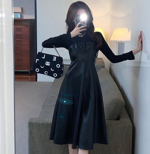 黑色吊带PU皮连衣裙套装女秋冬季法式复古收腰背带减龄长裙皮裙子