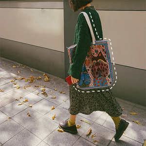 辛德瑞拉原创设计|复古包包女刺绣印花大容量帆布包袋子单肩包潮