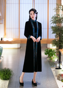 桑缘阁2023年新款旗袍冬款韩国绒时尚外披显瘦复古高档旗袍