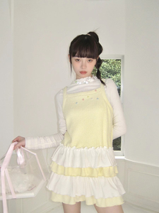 南西 奶黄色可爱少女彩色扣子吊带蛋糕裙小众设计感冬季连衣裙
