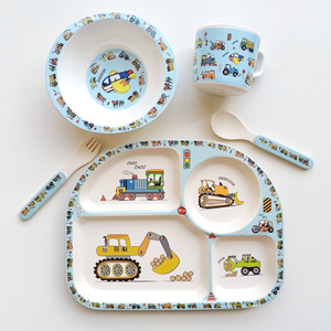 日本工程车儿童餐盘分格盘男女孩飞机婴儿餐具宝宝吃饭辅食碗叉勺