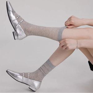 日本代购芭蕾风miu秀袜子女中筒灰色堆堆袜夏季薄款纯色微透短袜