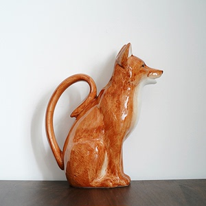 750ML 出口单手绘动物釉下彩工艺陶瓷大容量冷水壶 狐狸造型大壶