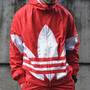 Adidas阿迪达斯红色男装三叶草大logo运动幅休闲风衣薄外套FM7076