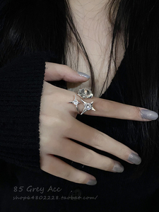 85度灰高级感十字星芒镶钻食指戒指女ins潮小众设计指环个性手饰