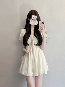 法式泡泡袖白色连衣裙子女夏季高级感气质收腰显瘦小个子仙女短裙