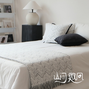 现代简约搭毯搭巾意式极简新中式样板间床尾毯盖黑白几何民宿床旗