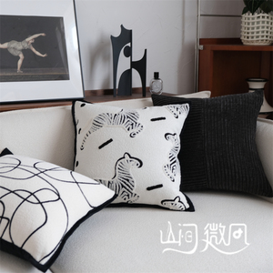 绣花斑马靠包现代极简中古风轻奢黑白色抱枕靠枕高级感样客厅沙发