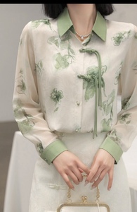 七彩香袖 新中式女装国风衬衫早春季绿色设计感盘扣刺绣碎花衬衣