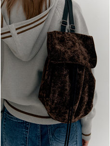 enzo blues 韩国设计师品牌 23秋季新款天鹅绒迷你抽绳背包双肩包