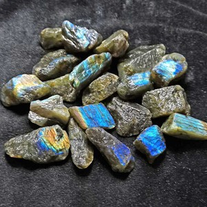 100克价蓝月光石原石10-25毫米钙钠斜长石拉长石原石