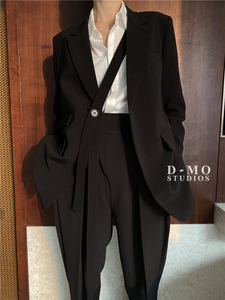 D-MO新帅气吸烟装宽松小廓形休闲女西装外套搭配宽松高腰萝卜裤