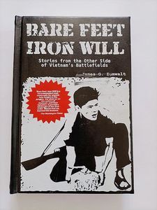 Bare Feet, Iron Will 战场上的另一边的故事精装本封底封皮压痕