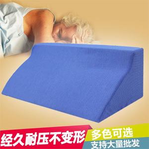 床上卧床病人老人枕头翻身垫三角垫。垫背老年人侧身靠背后背护理