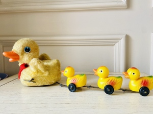 日本发昭和老铁皮玩具发条鸭子古董玩具