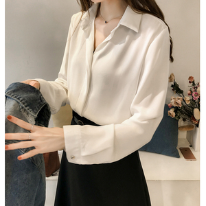 白色衬衫女雪纺长袖秋季新款设计感时尚气质衬衣宽松职业套头寸衫
