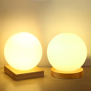 简约玻璃创意温馨调光小夜灯书桌卧室床头装饰圆球木艺小台灯