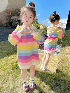 女童卫衣裙2024春装小童韩版洋气时尚中长款彩虹条纹儿童装连衣裙