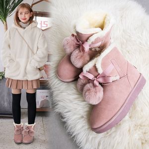 艾斯臣雪地靴平底秋冬新款加绒保暖短靴子女学生韩版可爱毛球