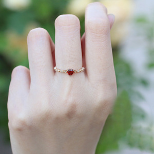 Youngwish新款欧美女士时尚镶钻戒指镀14K金心形红宝石订婚钻戒女