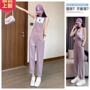 香港2024春装网红爆款牛仔背带裤女紫色宽松显瘦减龄洋气时尚流行