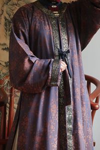 青竹居传统服饰—藤花织金明制圆领对襟披风长衫可改款可定制