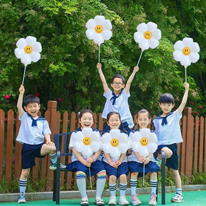 儿童毕业幼儿园手拿托杆气球合照氛围拍照道具户外学校装饰布置