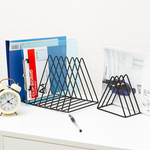 书立铁艺书架创意ins北欧三角架桌面装饰收纳置物架杂志书挡简易