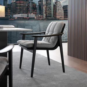 北欧书桌椅轻奢极简样板房单人沙发椅子设计师意式实木真皮餐椅