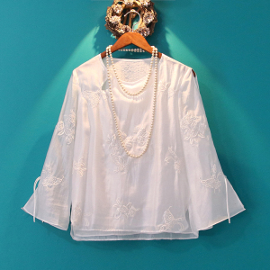 小善之家春夏薄款天丝棉圆领绣花喇叭袖中式衬衫打底白色小上衣女