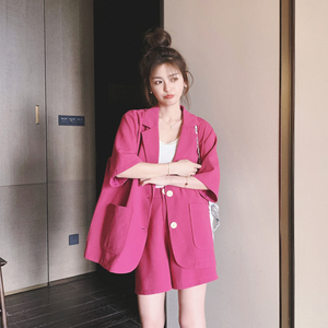 火龙果色短袖小西装套装女夏季2024新款韩版小个子西服短裤两件套