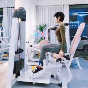 健身房商用女子塑形器械夹腿美臀部肌肉坐姿髋内收外展机训练器材