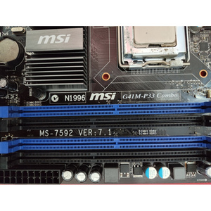 微星G41M-P33 P43 Combo主板DDR2和DDR3内存都有 MS-7592 VER:7.1
