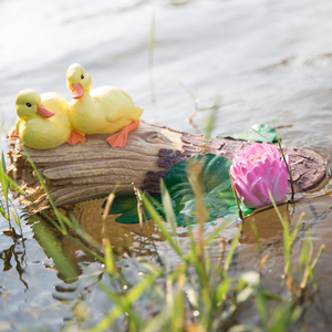花园创意水缸水池装饰 造景仿真植物睡莲假山盘景浮水黄鸭子摆件